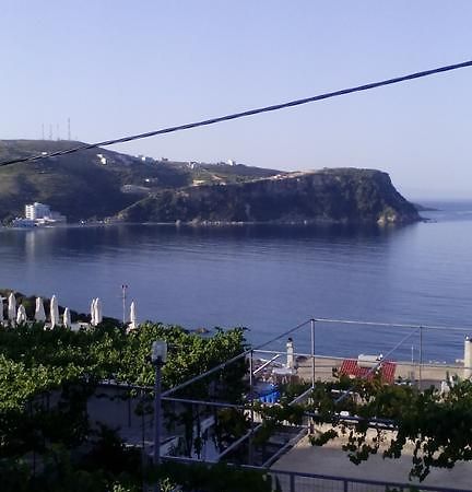Stone House Hotel Himare Exterior foto