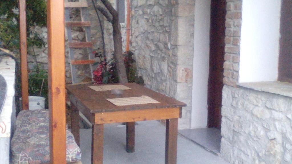 Stone House Hotel Himare Exterior foto