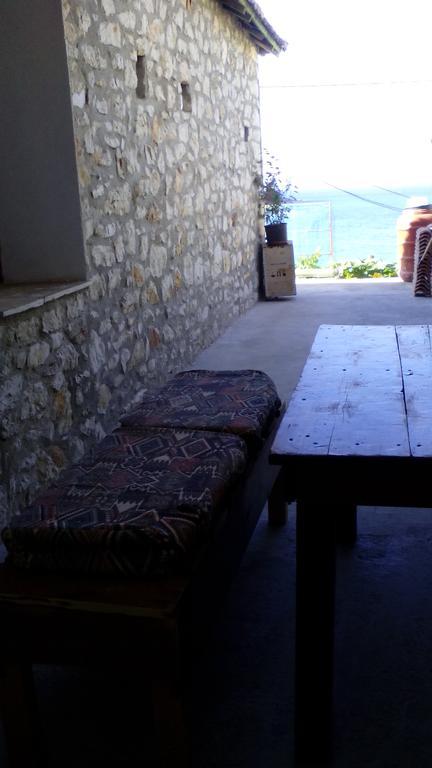 Stone House Hotel Himare Exterior foto